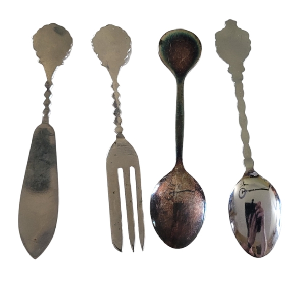 Vintage Australia Souvenir Utensils. - Picture 2 of 5